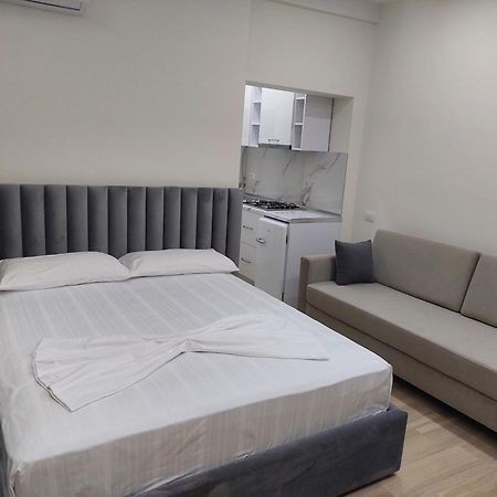 Sole Inn Vlorë Buitenkant foto