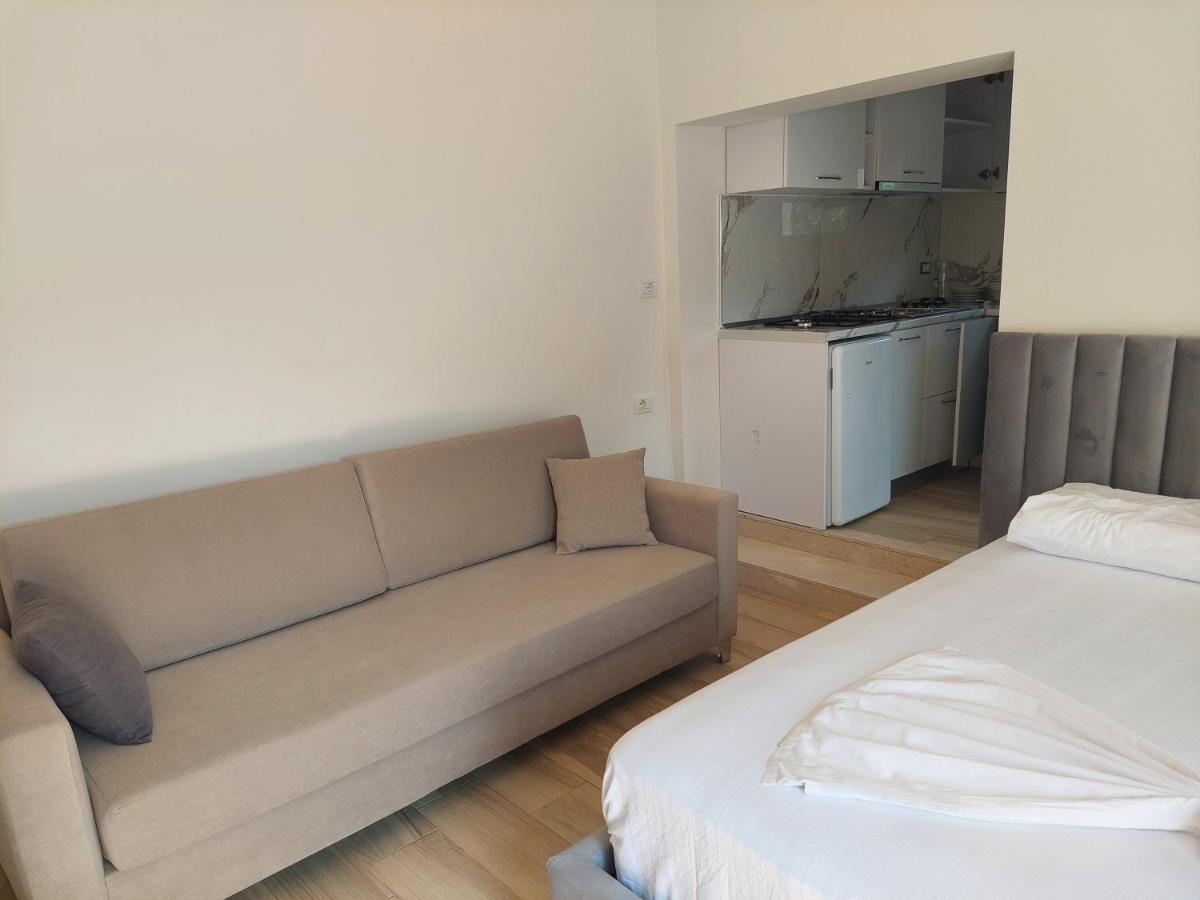 Sole Inn Vlorë Buitenkant foto