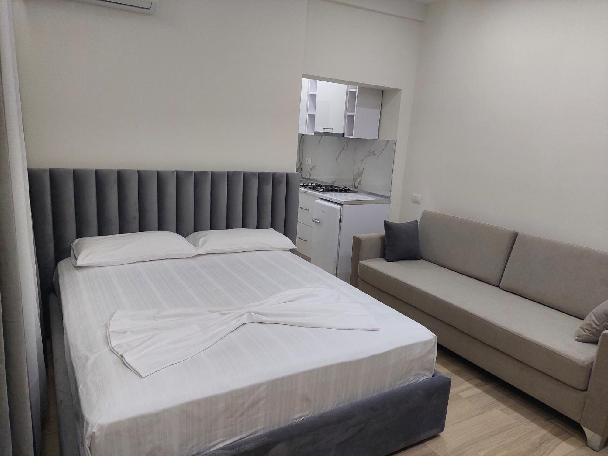 Sole Inn Vlorë Buitenkant foto